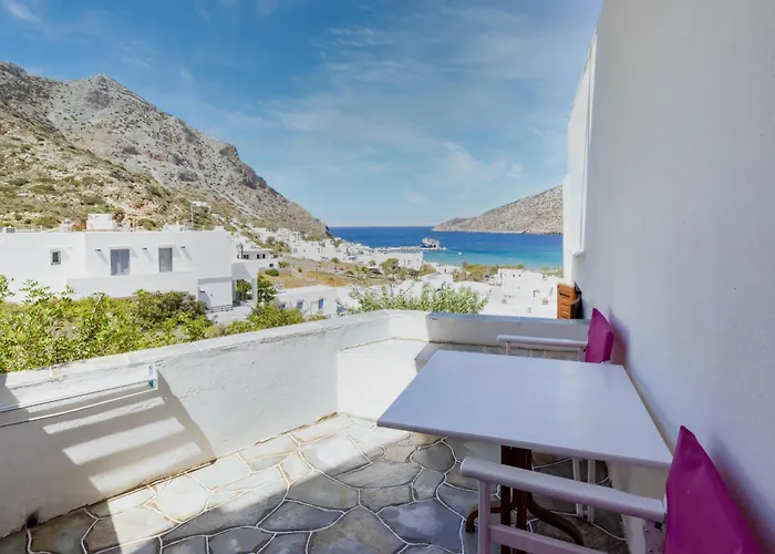 ゲストハウス Froudi カマライ