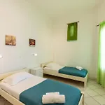 Froudi Pensión 3*