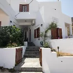 Froudi Pensión Kamarai