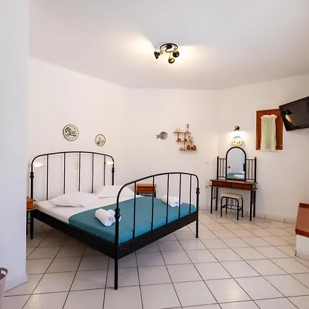 Froudi Cycladic Stay 3*