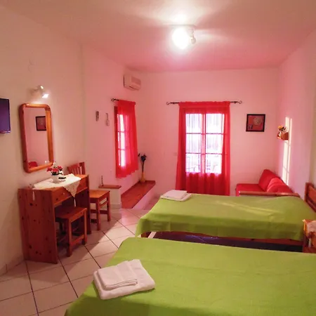 Guest house Froudi Cycladic Stay 3*