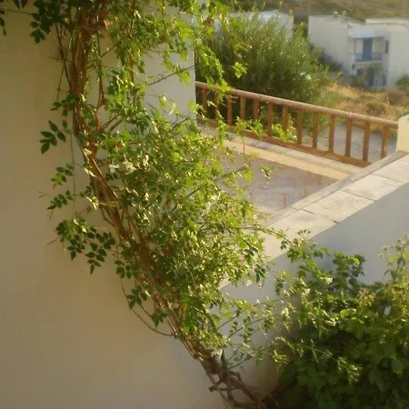 Froudi Cycladic Stay Guest house 3*