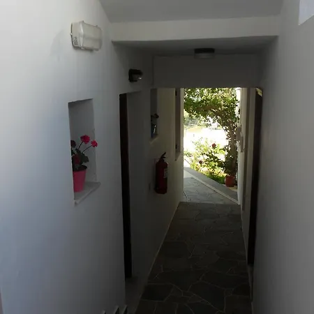 Froudi Cycladic Stay